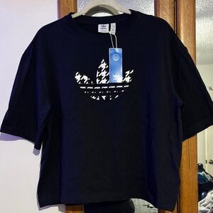 NWT Adidas Black Tee with Graphic Logo oversized crop size medium